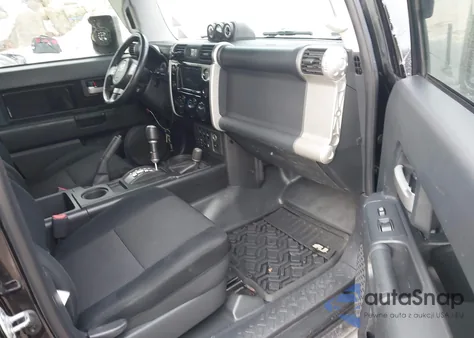 2007 Toyota Fj Cruiser z USA, uszkodzony, nr VIN JTEBU11F970010120